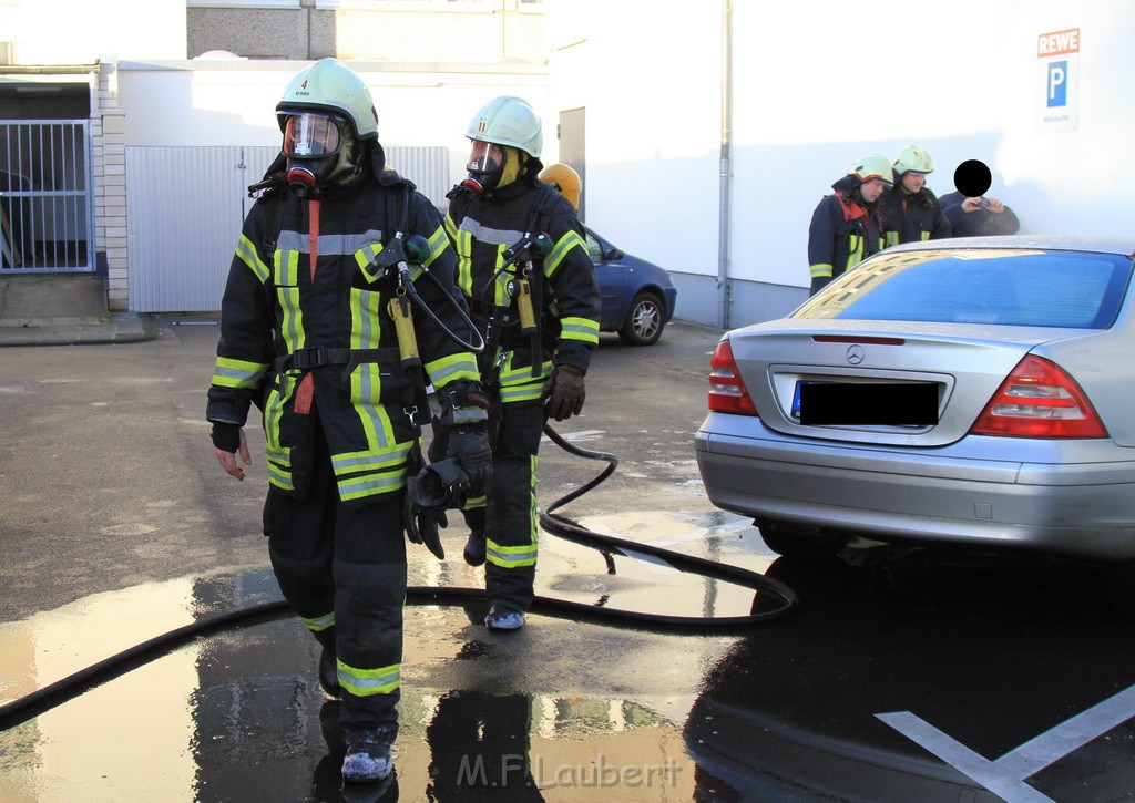 PKW Brand Koeln Bocklemuend Goerlinger Centrum JK P22.jpg